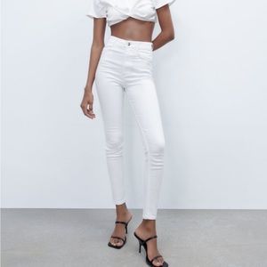 ZARA TRF SUPER ELASTIC JEANS